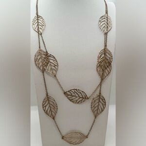 CHARMING CHARLIE GOLFD TONE SPARKLE LEAF LEAVES LIMK LAYERED CHAIR BN NECKLACE